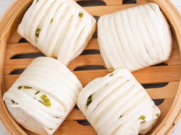 Spring Onion Steamed Bun